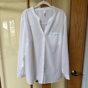 Kut from the Kloth Ivory Blouse